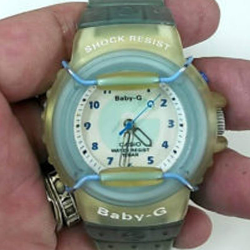 時計電池交換修理後に、時間と日付を合わせ完成した「カシオG-SHOCK Baby-G ベイビージー腕時計」修理見本。